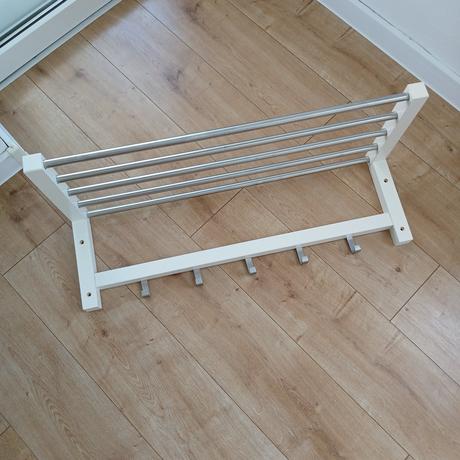 Tjusig vešiak ikea,