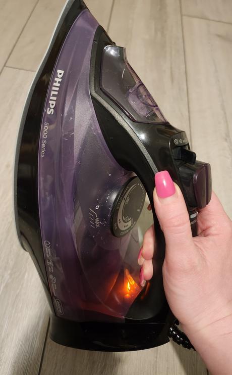 Žehlička philips 2400w,model dst 5030, philips