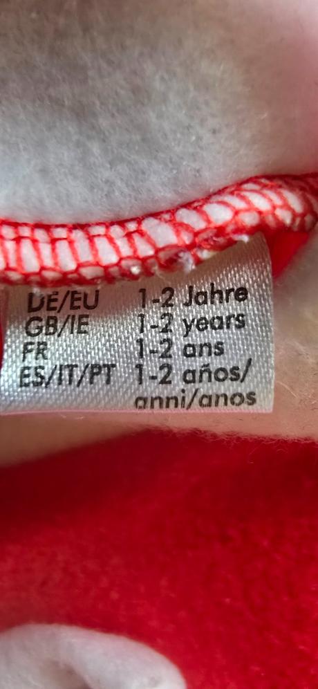 Vianočne šaty, 86