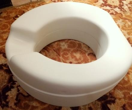 Pre seniorov-vyvýšené wc,