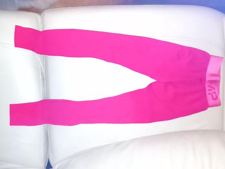 Ponúkam dievčenské legíny, xs