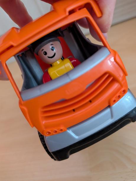 Smetiarske auto lena, 