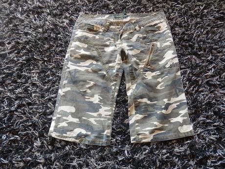 Maskacove tristvrtaky, 28