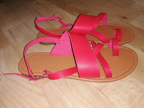 Nenosene sandalky, 37