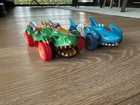 Autá monster minis, 