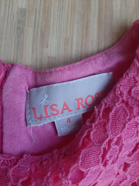 Romanticke cipkovane saty, 104