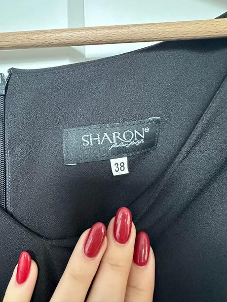 Koktejlove mini saty, 38