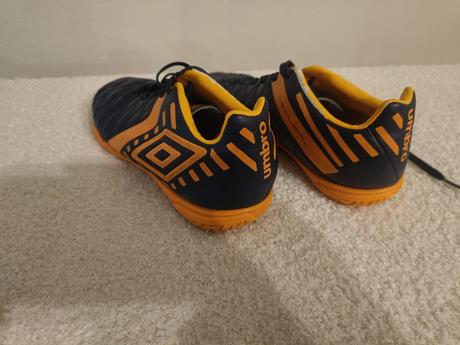 Halovky umbro, umbro,36