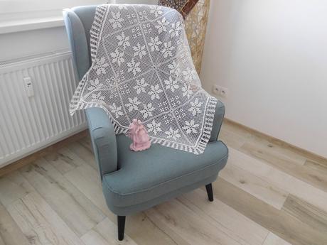 Štvorec háčkovaný biely, 