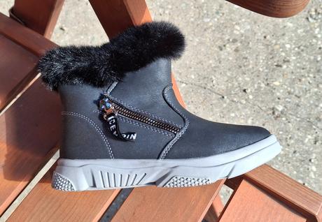 Dievčenské zateplené čižmy na zips č.31,32,34,35, 31 / 32 / 34 / 35