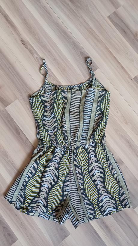 Krátky vzorovaný overal, s