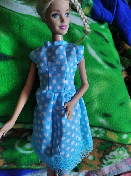 Šaty pre barbie,