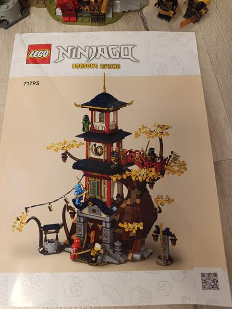 Lego chrám dračích energetických jadier,