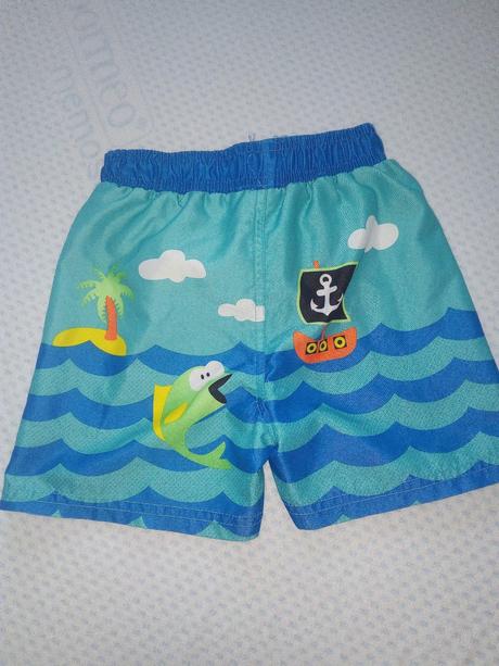 Krátke nohavice/plavky, 104