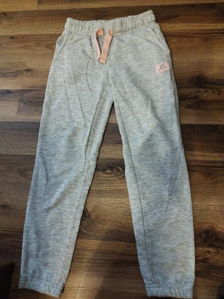 Tepláky, lupilu,122