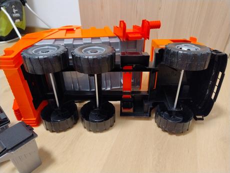 Smetiarske auto lena, 