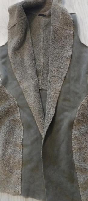 Asimetrická kožušinová vesta, l