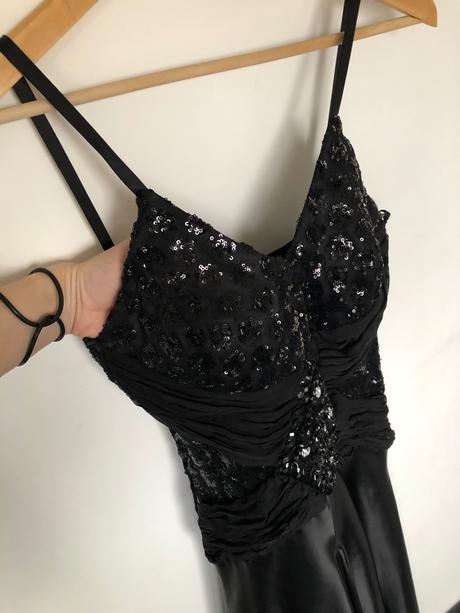 Šaty nádherne 36/38, 38