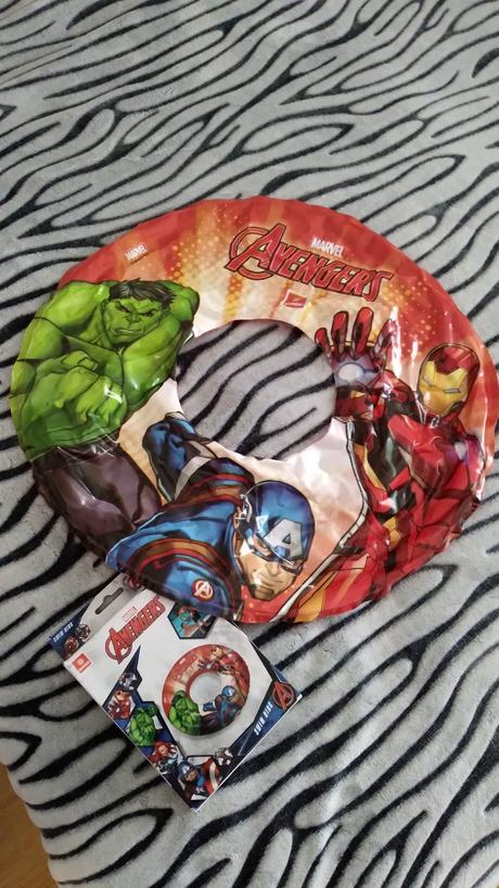 Nafukovacie koleso avengers, 
