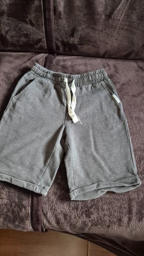 Kratasy, reserved,140