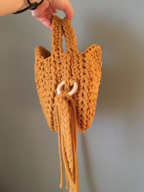 Háčkovaná kabelka,