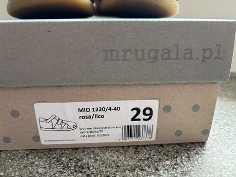 Dievčenské kožené sandále, 29