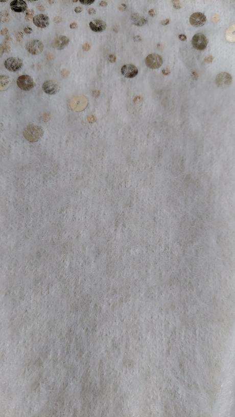 Biely chlpatý pulover so zlatými flitrami, h&m,116