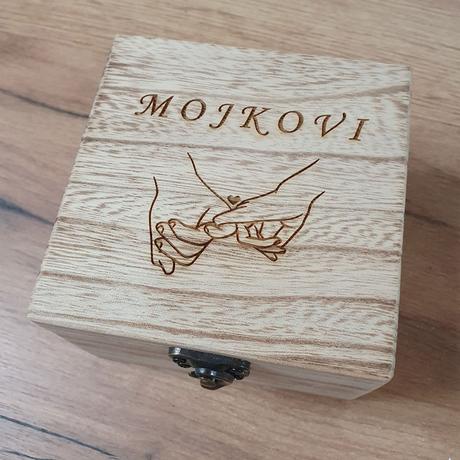 Drevené hodinky future black,