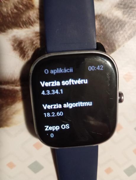 Hodinky amazfit minimálne používané,