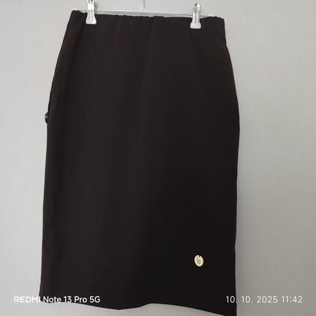 Lb púzdrová sukňa, m