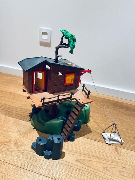 Playmobil wildlife domcek na strome, 