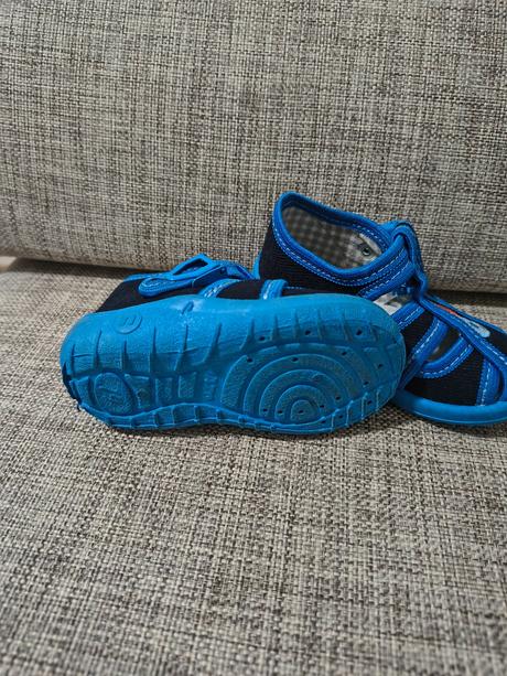 Papučky nazo, nazo,19