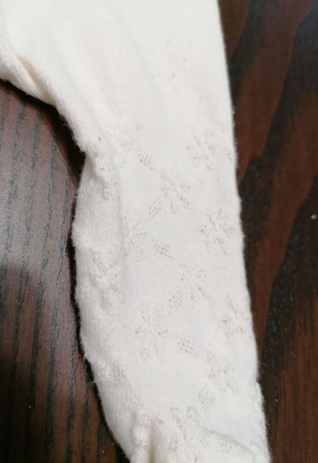 Biele čipkove a ružové pančušky, 56