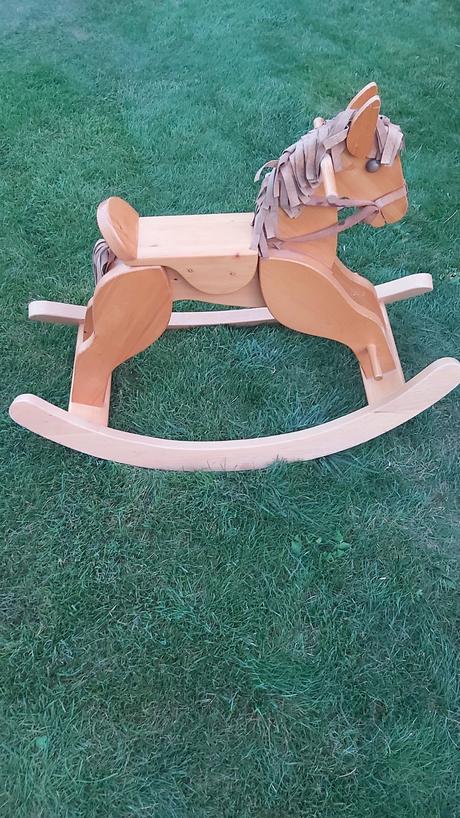 Detská hračka húpací koník,