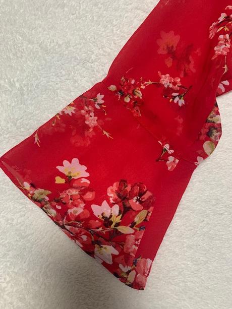 Šifónová blúzka červená s kvetmi a volánmi h&m, h&m,m / s