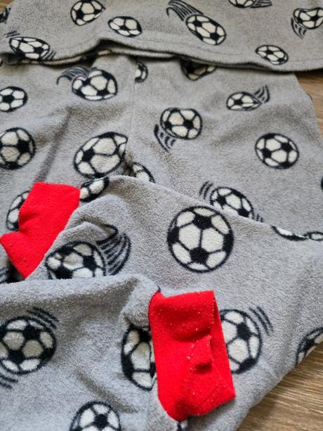 Teplé pyžamo č.110 futbal, primark,110