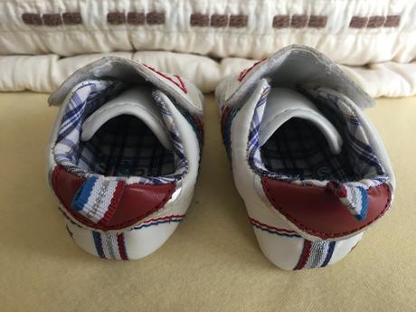 Tenisky capačky 10 cm, <17