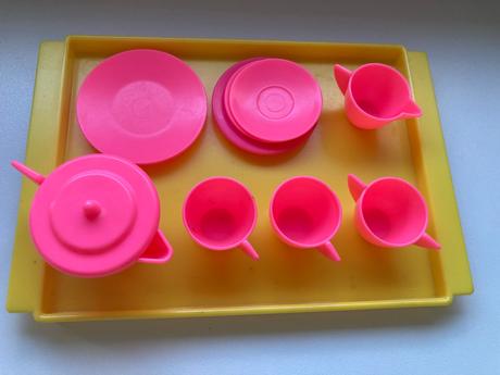 Retro hracka cajova suprava, 