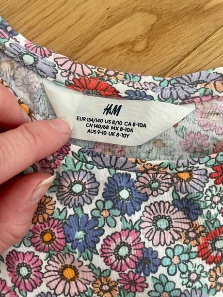 Kvetinkove tricko, h&m,134
