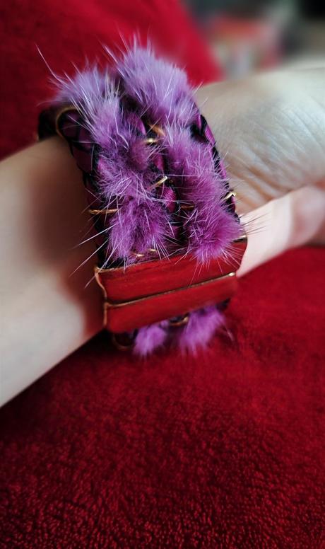 Chlpatý magnetický naramok,