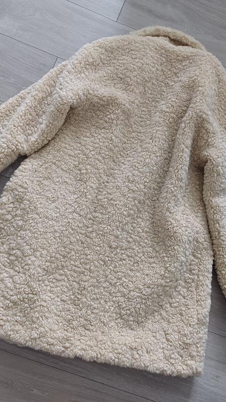 Stradivarius kabát krémovej farby teddy  s, stradivarius,s