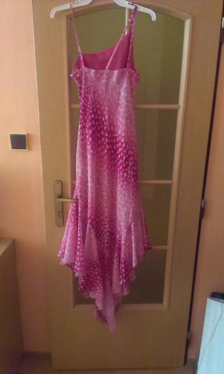 Spolocenske saty v style salsy. velkost s, s