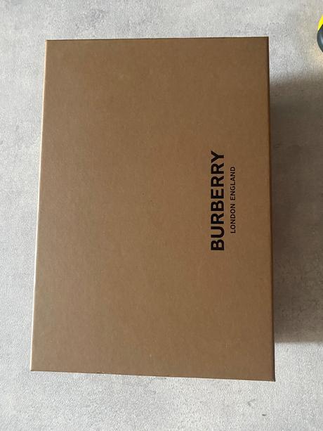 Burberry kids mini larkhall logo, burberry,32