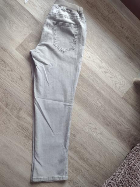 Svetlé nohavice, 158