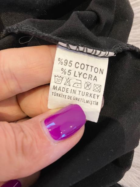 Pánske čierne tričko s potlačou, m