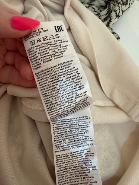 Luxusné šaty vila - elegantný vzor, 36