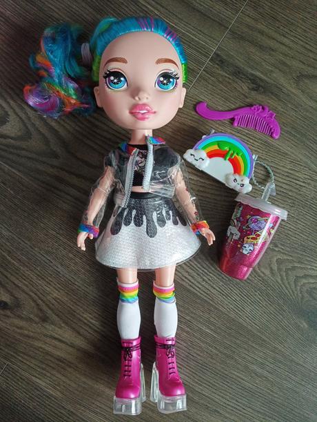 Bábika poppsie rainbow, 