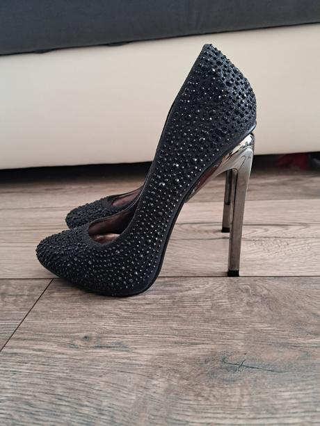 Čierne lodičky na vysokom podpätku s kamienkami, 36
