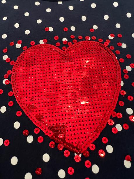 Rozkošné bodkované tričko so srdcom, primark,128