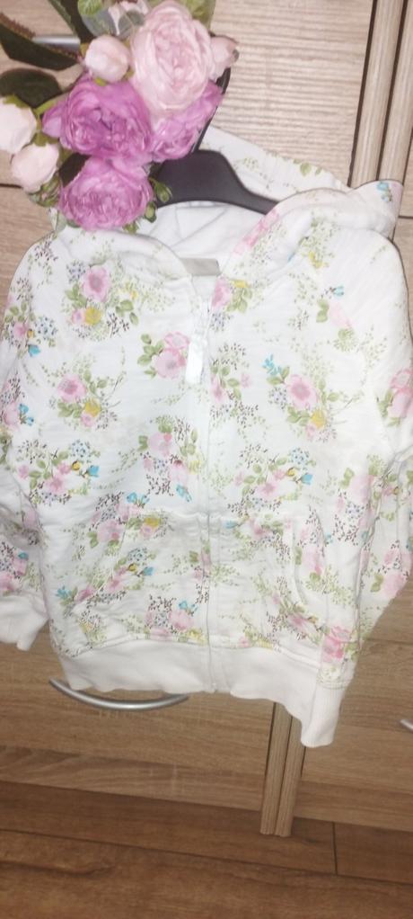 Nádherná mikina next, next,104